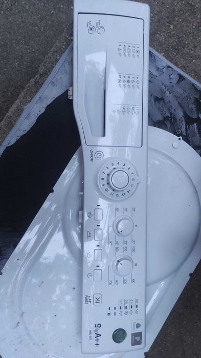 Пералня Аристон, Ariston 9кг. ,WML 902 на части