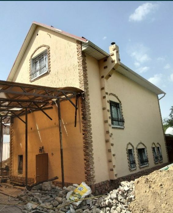 Выравнивание дома домкратами