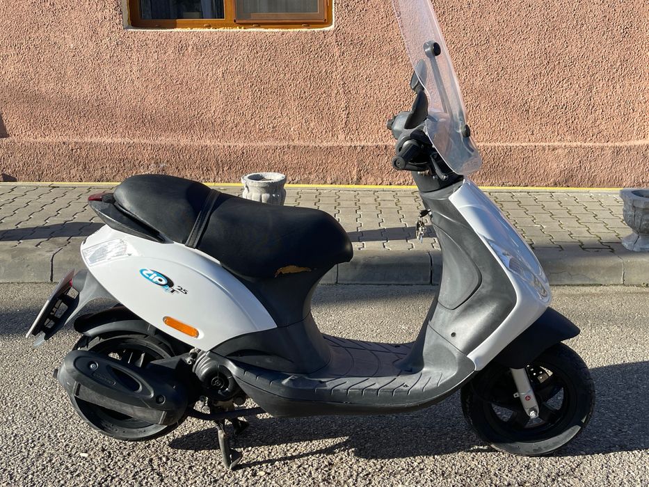 Scuter Piaggio Zip 50 – km puțini – economic – perfect oraș