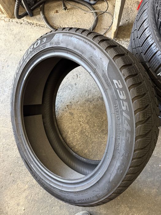 4 anvelope iarna 235/45/18 , 98 V , XL , Pirelli , TO ( echipare Tesla ) , 6.5-7 mm !