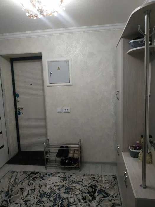 3 комнаты, Айбек, 80м², Парковка