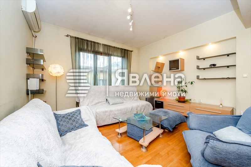 Продава се Четиристаен апартамент в София, Докторски паметник - 84 кв.м за 4965 €/кв.м - Снимка #1