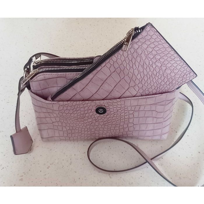 Сумка CARPISA кросс-боди с косметичкой, много отделений и карманов