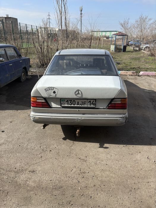 Мерседес 124 Е200