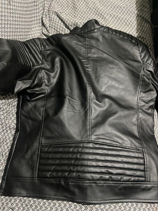 Geaca de piele bărbătească