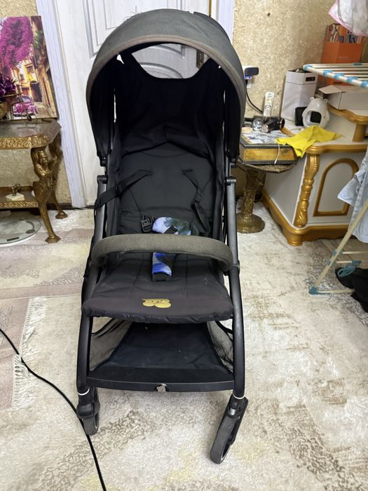 Продается :2 коляски, детская кровать без матраса, ходудок