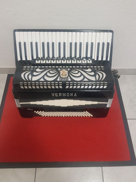 Acordeon Weltmeister vermona/ Caprice
