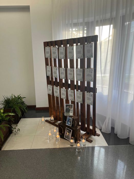 Decor din lemn pentru evenimente