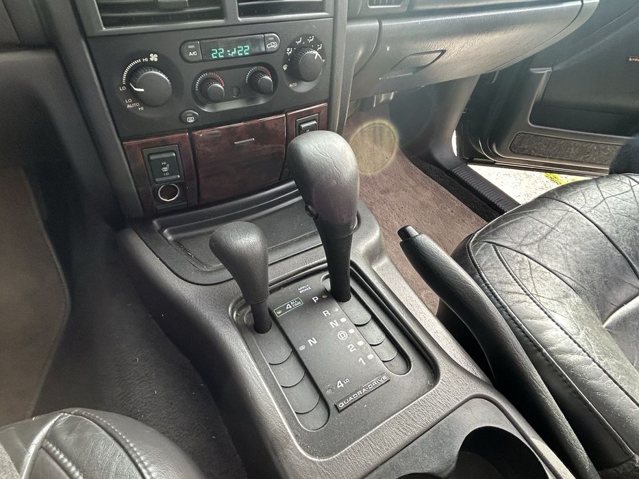 Vand jeep cherokee 3.2 Diesel 4x4 mic-mare Cutie automata