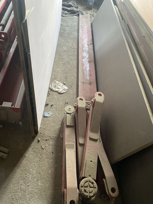 Автомобильный подьемник