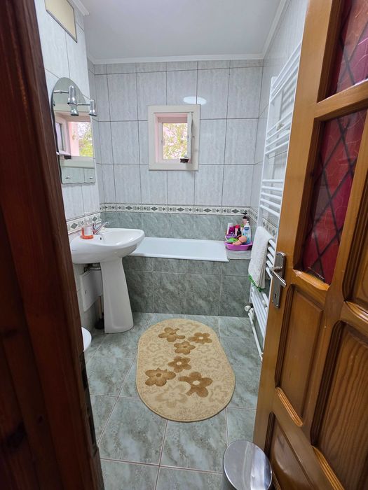 Vand apartament 3 camere