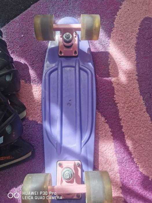Vând, schimb la pachet patine+skateboard