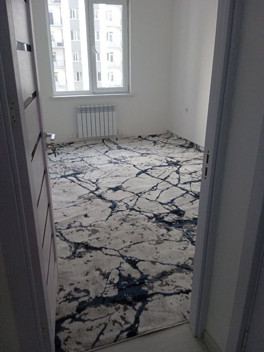 #Ijara #Kvartira #Novastroyka  Sergeli, Yangi darxon. 3 xona. QIZLARga