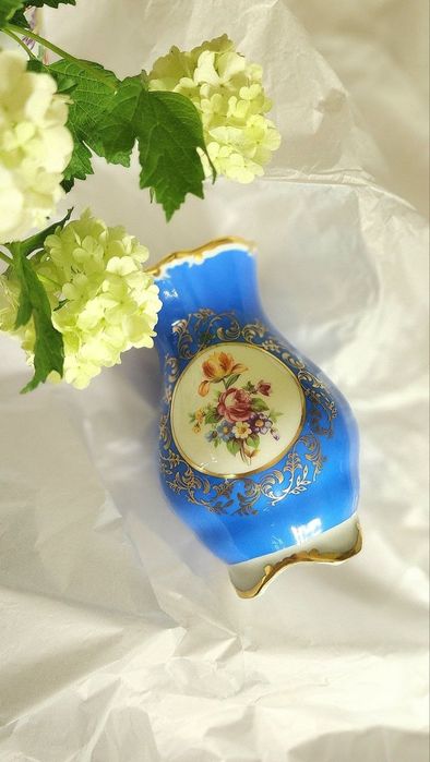 Ваза для цветов старинная
