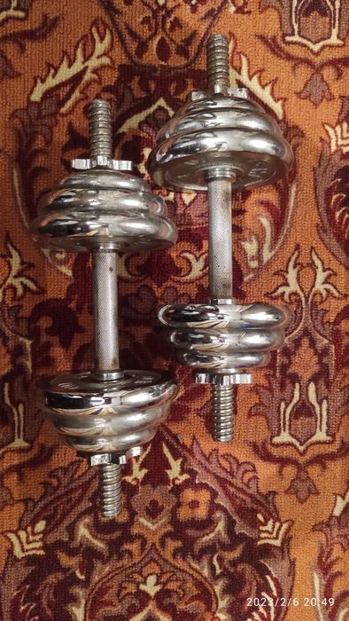 Продам гантели 30кг 15+15