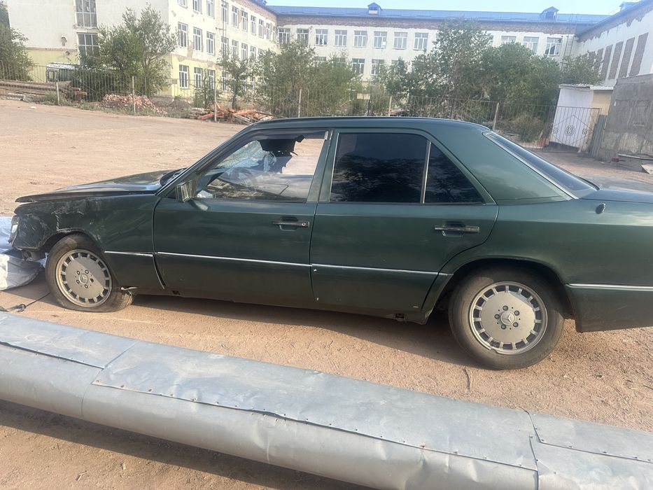 Мерседес бенз 300е