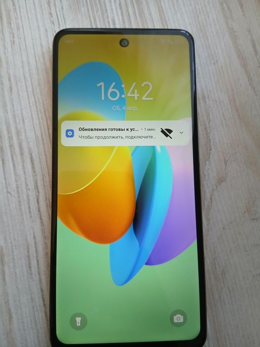 Продам телефон Tecno Spark 20C