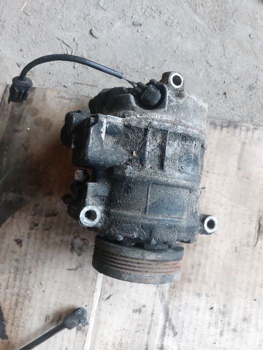 Компресор климатик е90 е91 бмв  2.0д 177кс bmw e90 e91 2.0d