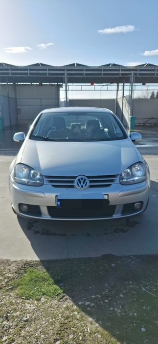Продавам  VW GOLF  5