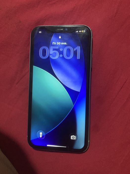 Продам iphone 11 64