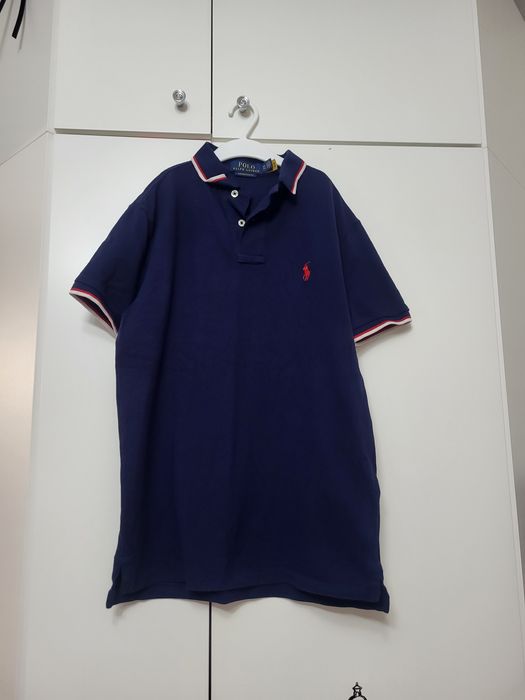 Тениска Ralph Lauren, къси панталони Polo, горнище Nike, кори за футбо