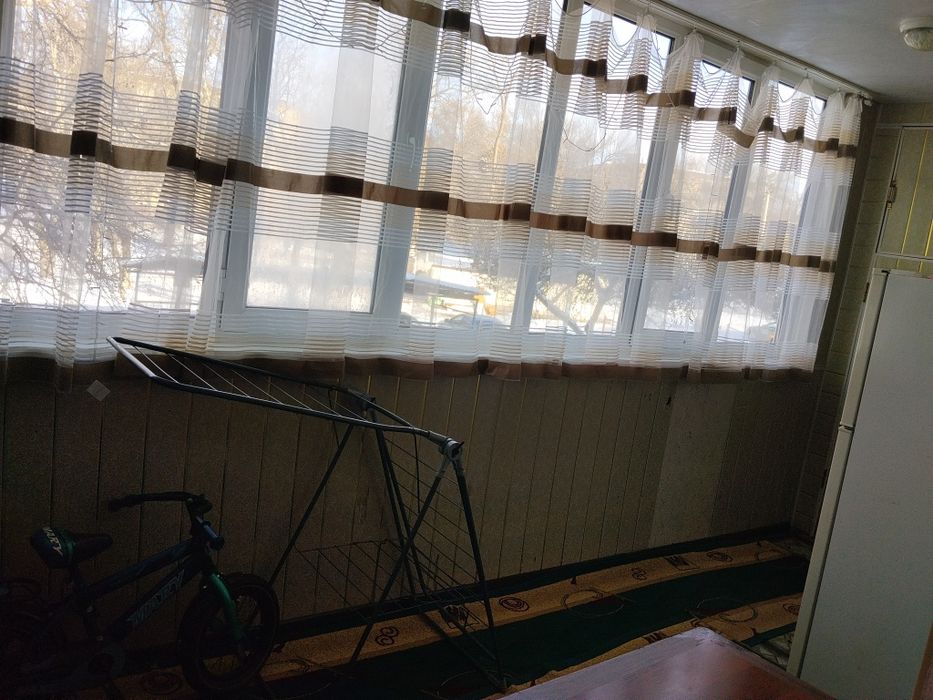 Продаётся 2х комнатная квартира на 2 этаже ,Октябрь