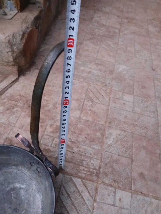 Стар меден тиган и месингова ваза