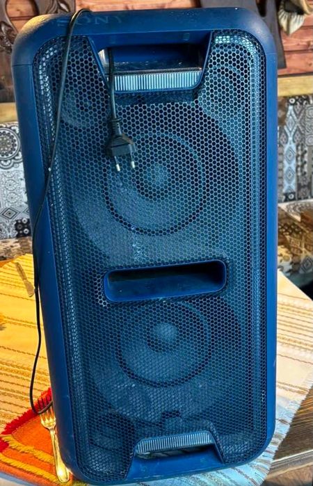 Тонколона Sony GTK-XB7