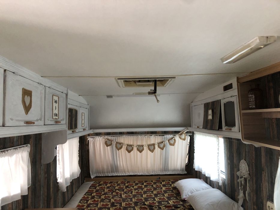 Каравана к-г смокиня