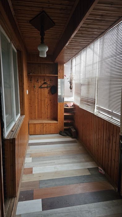 Имот гр. Дулово ,ЕТАЖ от къща с двор, гараж, градина