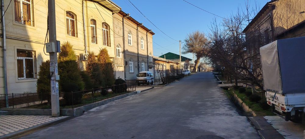 yunusobod farog'at kochada 8xonali 2 etaj hovli sotiladi!