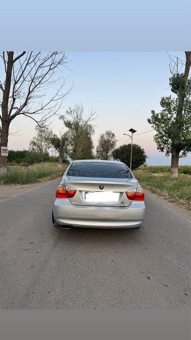 BMW E90 318i 2.0 Benzină • 2007 • Îngrijit