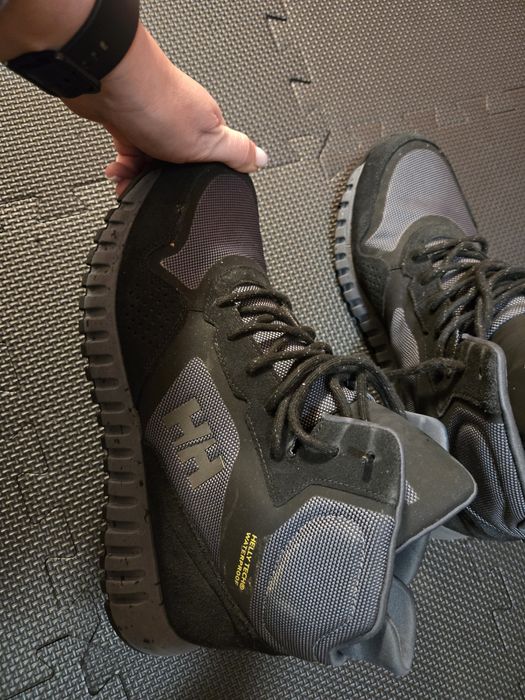 Мъжки зимни обувки Helly Hansen 45 ном