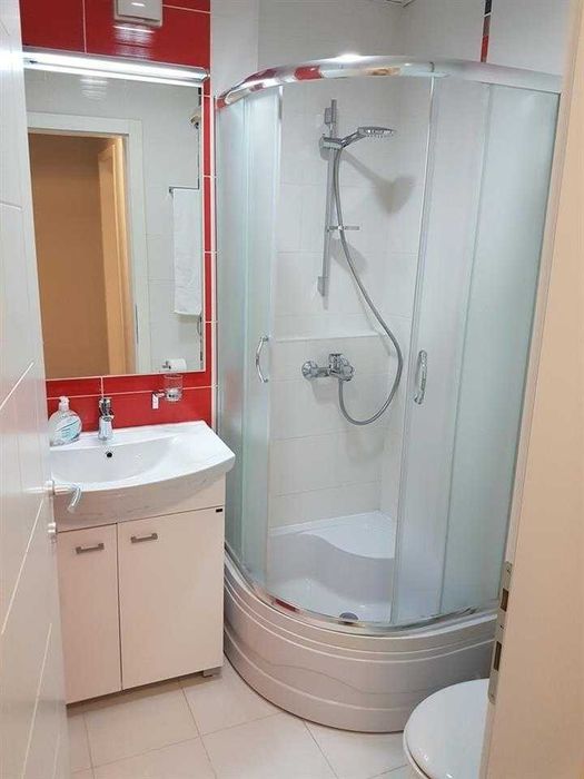 Дава се под наем Тристаен апартамент в Бургас, Център - 85 кв.м за 280.5 € - Снимка #5