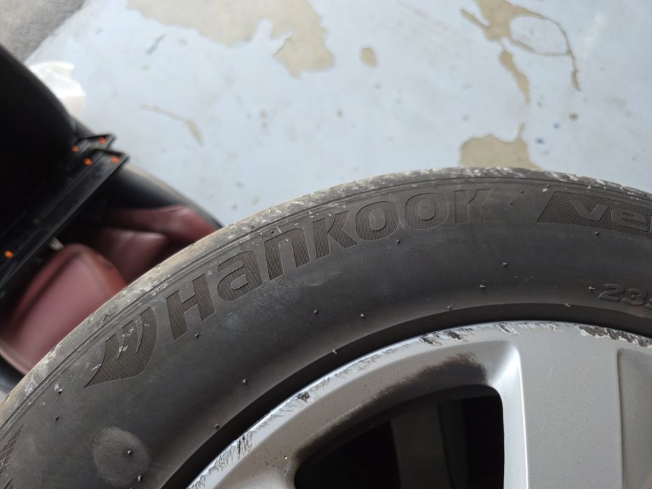 Гуми с Джанти за Audi A6,A7 235/55 R17 Hankook 2024 dot