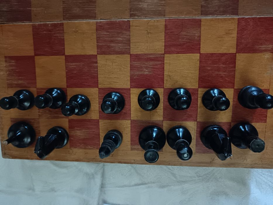 Шахматы на добор  shaxmat qo'shimcha yig'ish uchun
Деревянные 
Не хват