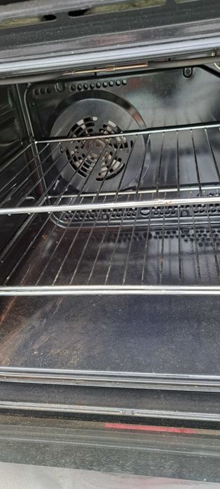 Продавам фурна за вграждане Zanussi