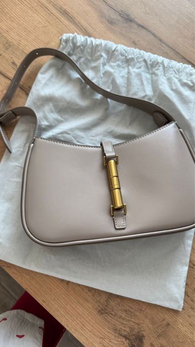 Сумочка Charles & Keith оригинал