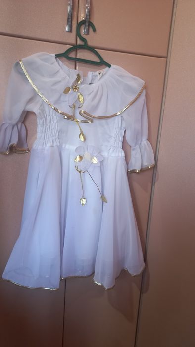 Платья детские праздничные