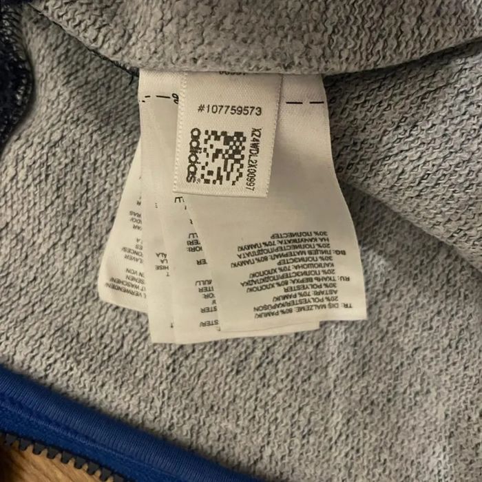 Адидас зипка 2010 года