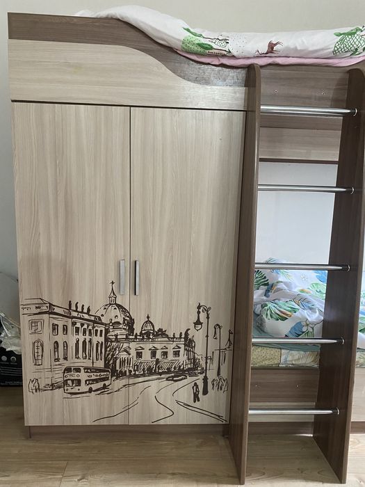 двухъярусная кровать