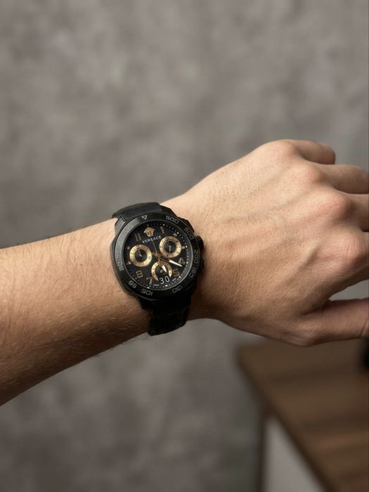 Часы Versace Chronograph