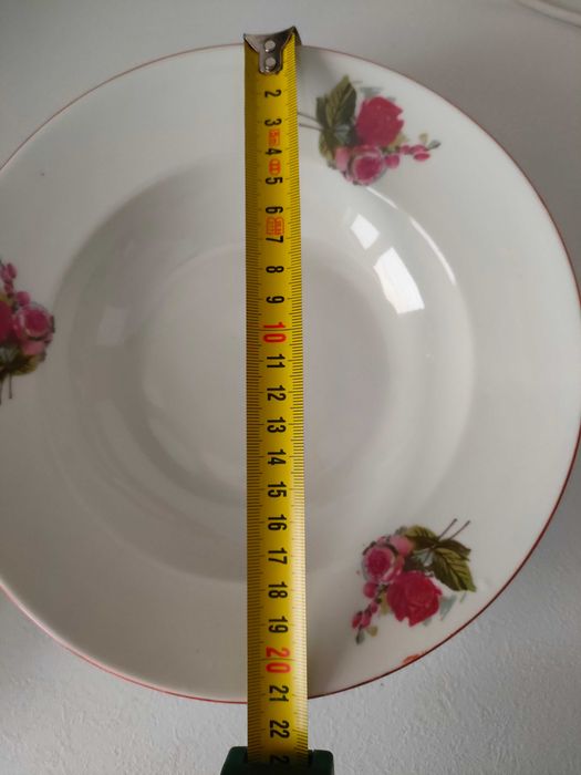 Порцеланови чинии