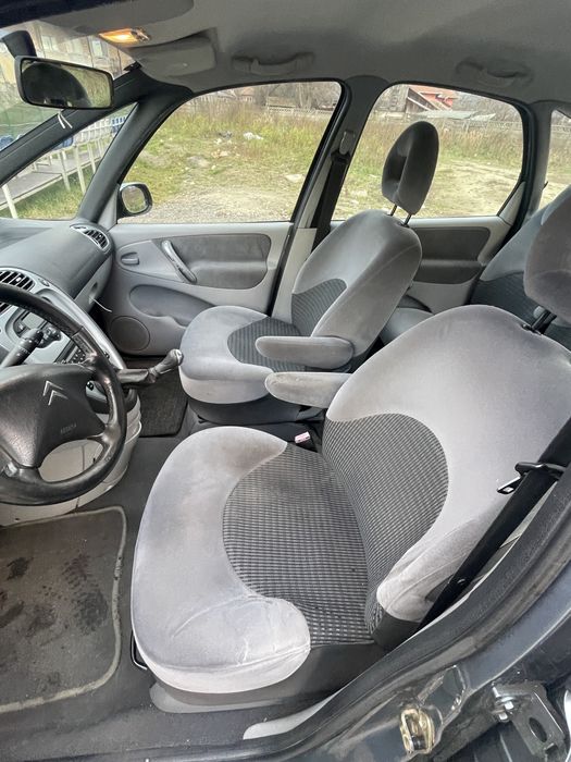 Vând Citroen XSARA Picasso