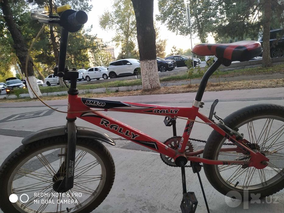 BMX RALLY 20" — красный Продам BMX RALLY 20 дюймов. Велосипед б/у.