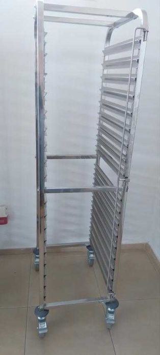 Колички за гастро контейнери и подноси