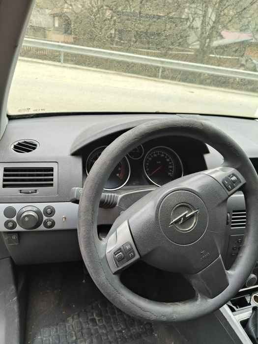 Vând Opel Astra G, cu GPL , motor funcțional .