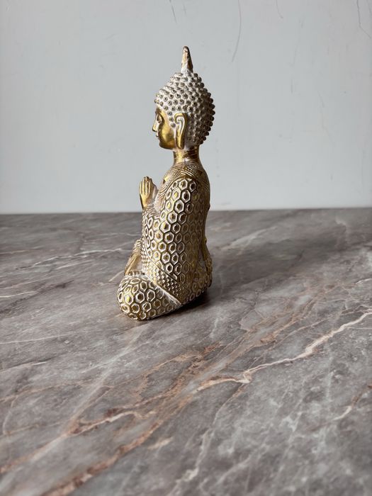 Статуетна Буда.