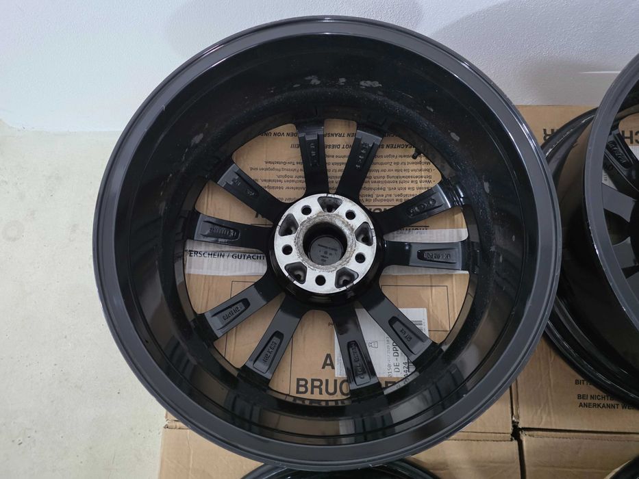 Jante 19 BMW G42 G20 G21 G30 G31 G32 X6 G06 X3 G03 5x112 66.6 8J et28