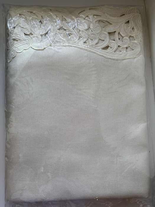 Новая скатерть 150×220 см